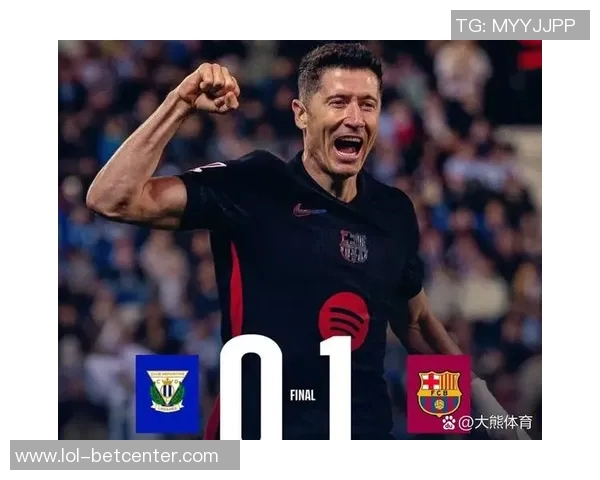 西甲激战巴萨险胜那不勒斯乌龙球成比赛转折点精彩集锦回顾